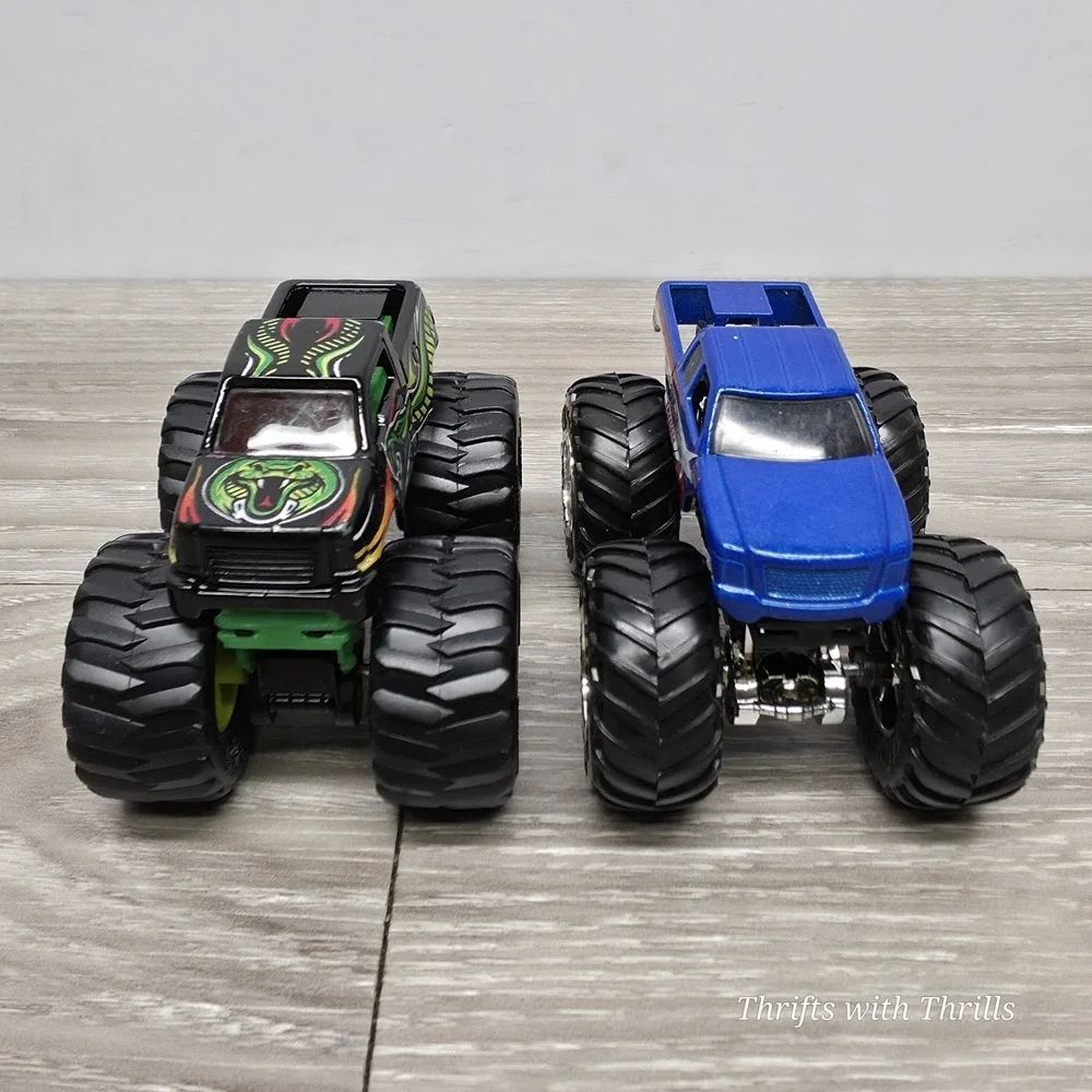 BIGFOOT Hot Wheels MONSTER TRUCKS Firestone - 1/64 MATTEL 2020 + Adventure Force